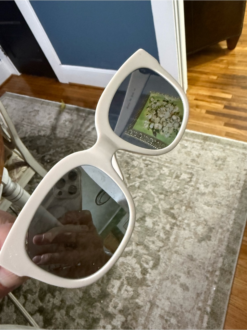 GUCCI white Oversized Cat-Eye Sunglasses